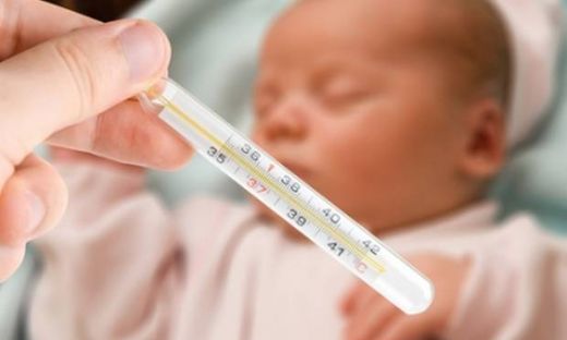 Bebeklerde Ateş Belirtileri ve Tedavisi